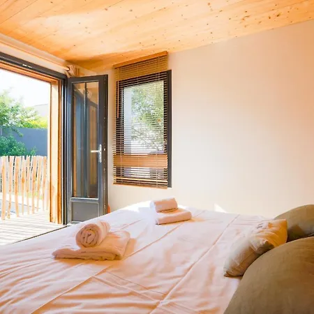 Hébergement de vacances Entre Et Bois - Maison 6 Personnes Avec Piscine - Le 7 *